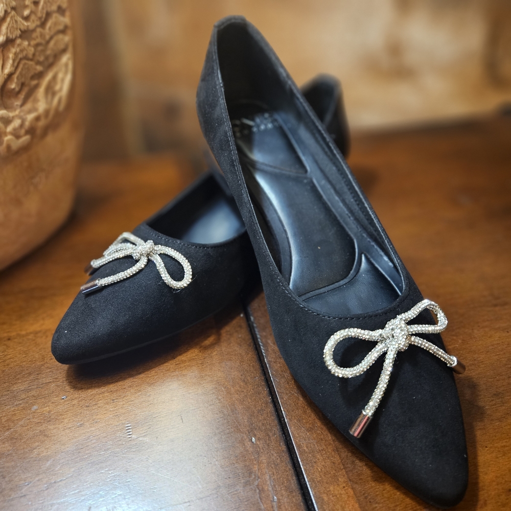 Jones New York Black Flats with Silver Detailing - Picture 6 of 12